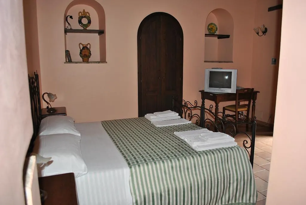 Agriturismo Borgo San Nicolao Villa Randazzo